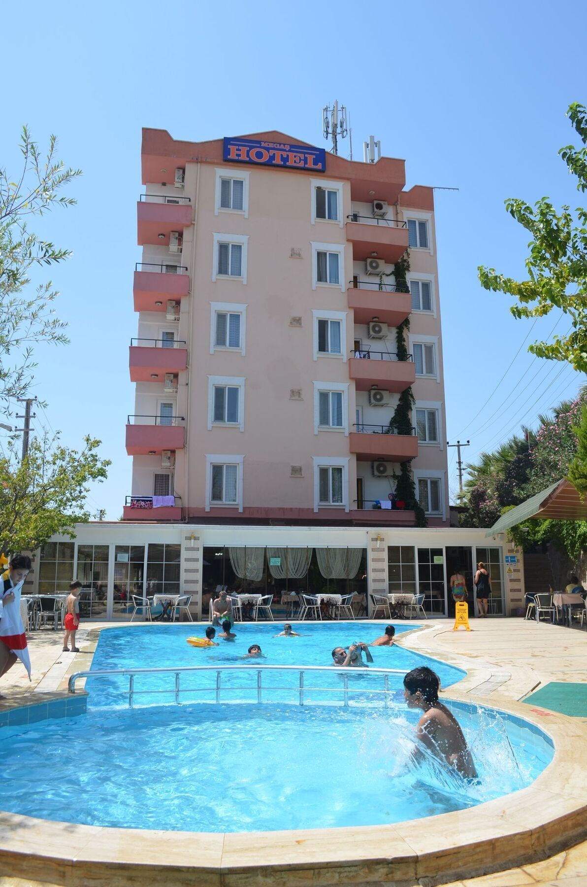 Megas Hotel Ayvalik Exterior photo